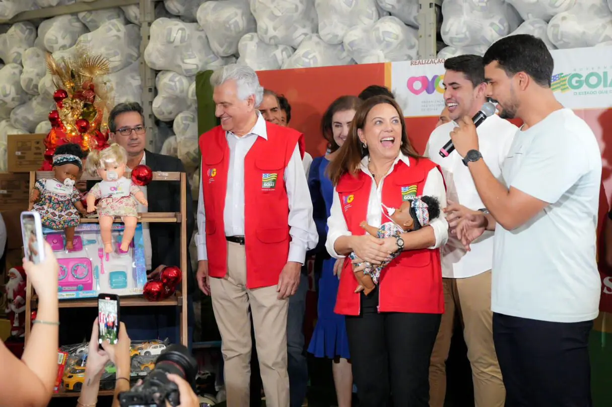 Governador na entrega de brinquedos do Natal do Bem