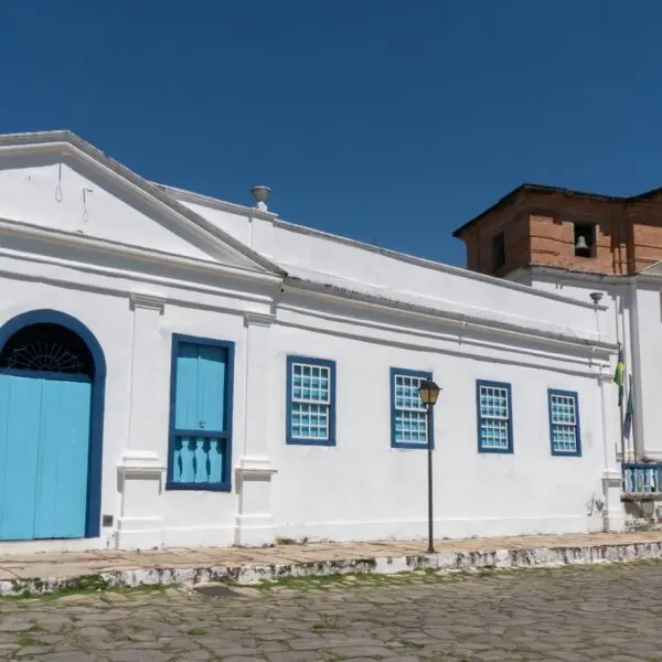 Fachada do Palácio Conde dos Arcos