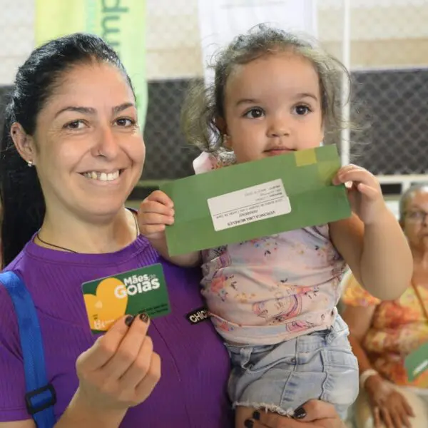 Goiás Social volta a Luziânia para entregar novos cartões