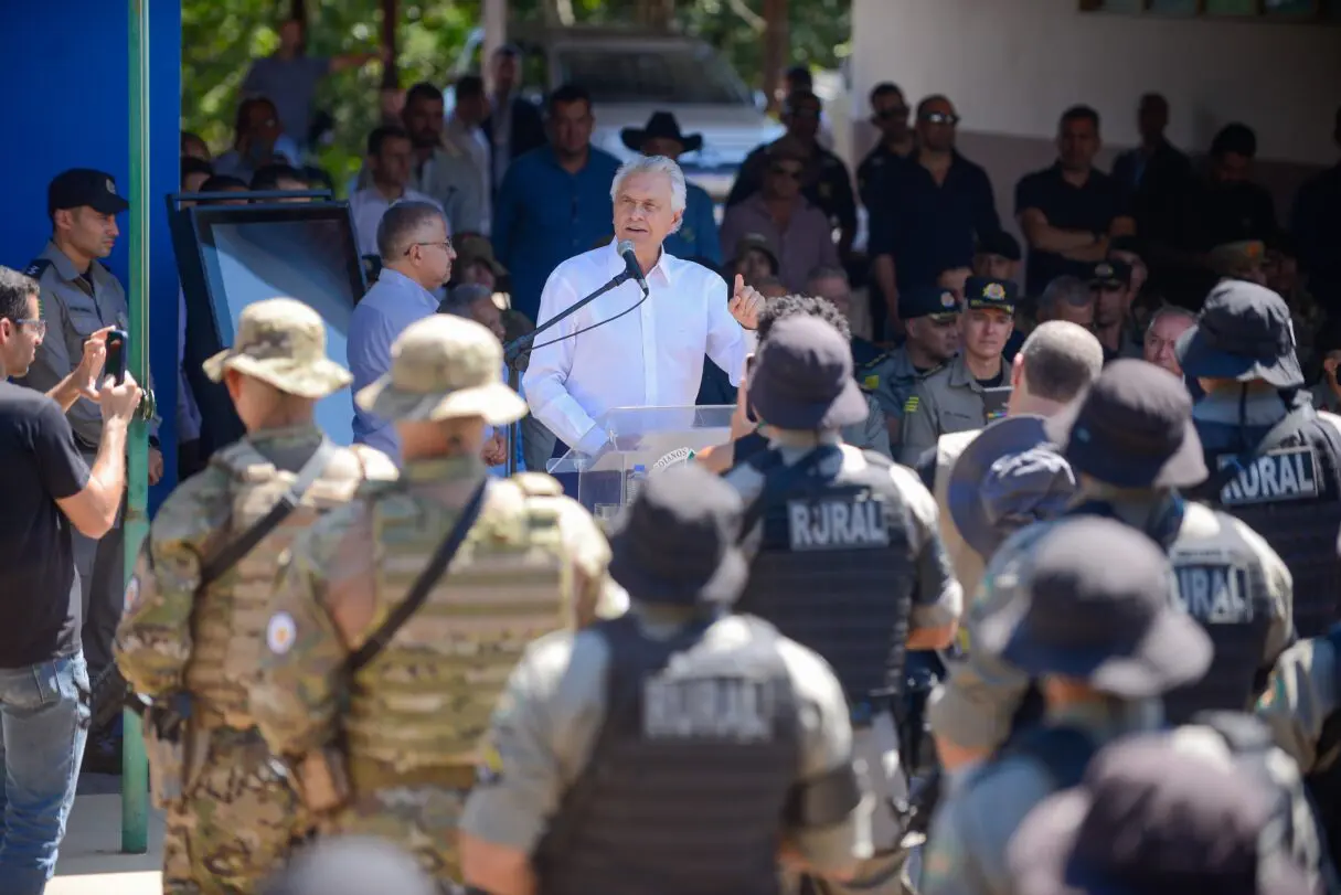 Caiado na formatura de policiais do patrulhamento rural