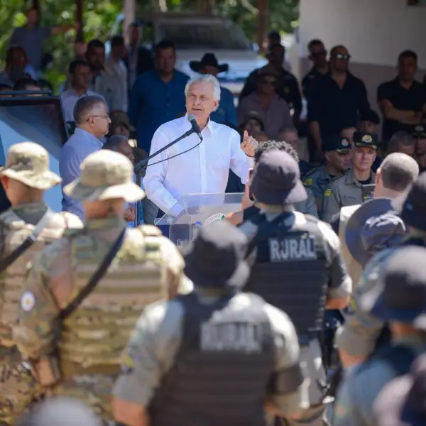 Caiado na formatura de policiais do patrulhamento rural