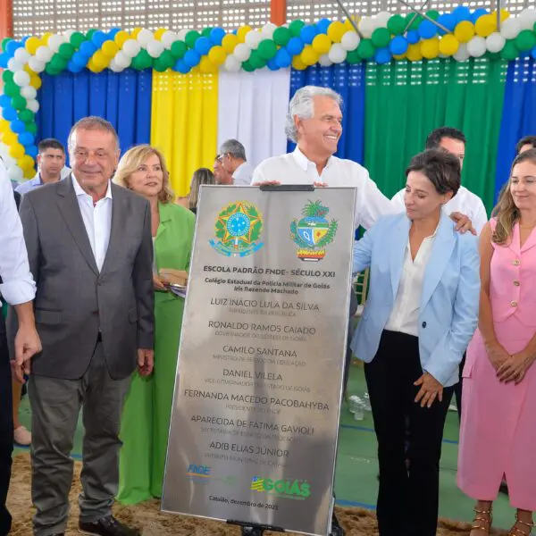 Iris Rezende é homenageado em novo Colégio da PM em Catalão