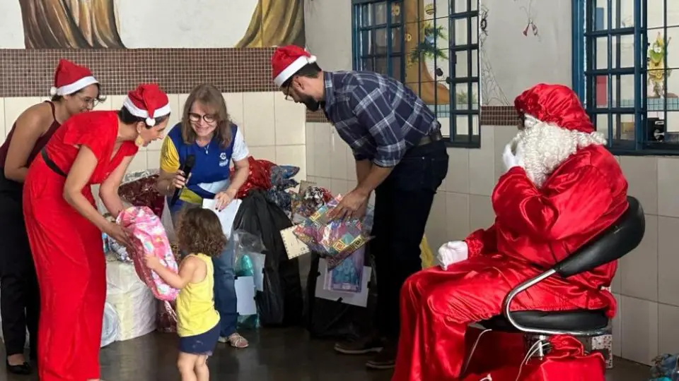 Equipes do Ceap-Sol e HDT realizam doação de mais de 500 brinquedos