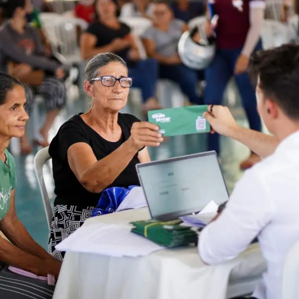 Aluguel Social entrega quase 2 mil cartões em junho