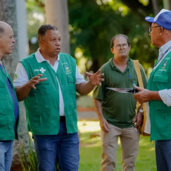 Servidores do Gabinete de Combate à Dengue fazem vistoriana sede da SES