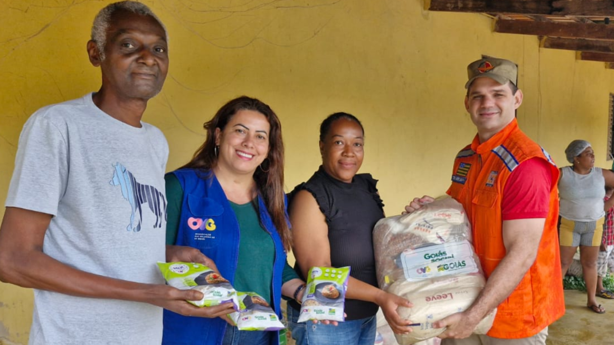 Equipe da Operação Goiás Alerta e Solidário