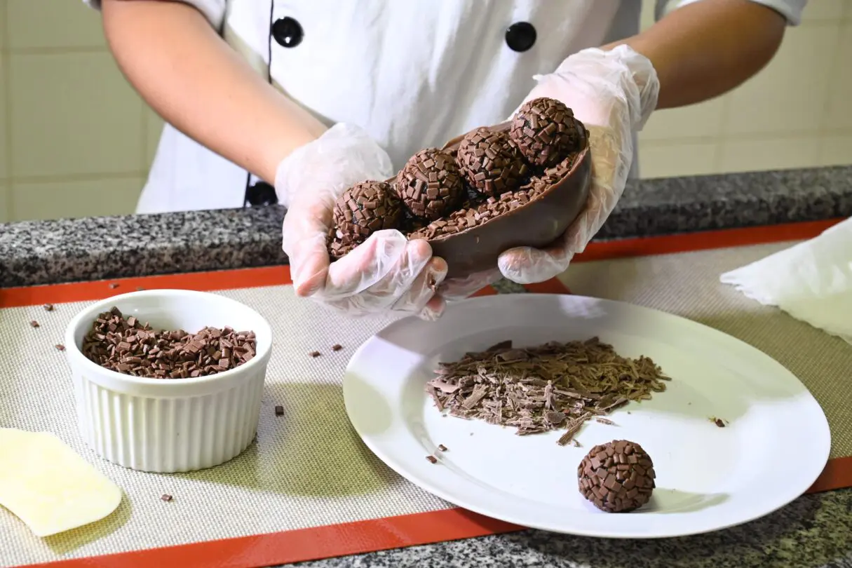 Colégios Tecnológicos lançam Curso de Ovos de Páscoa