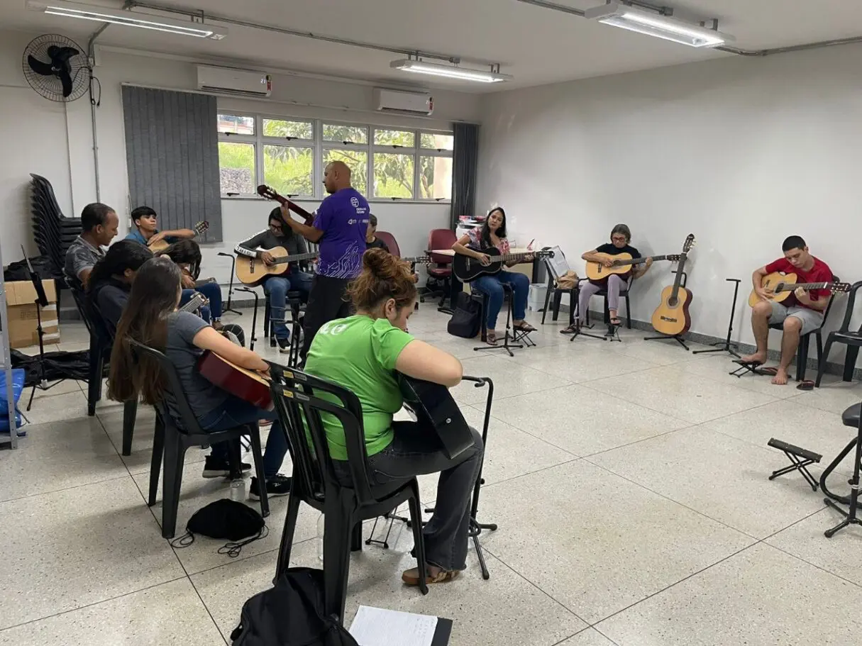 Escola do Futuro inscreve a curso de violão em Caldas Novas e cidade de Goiás