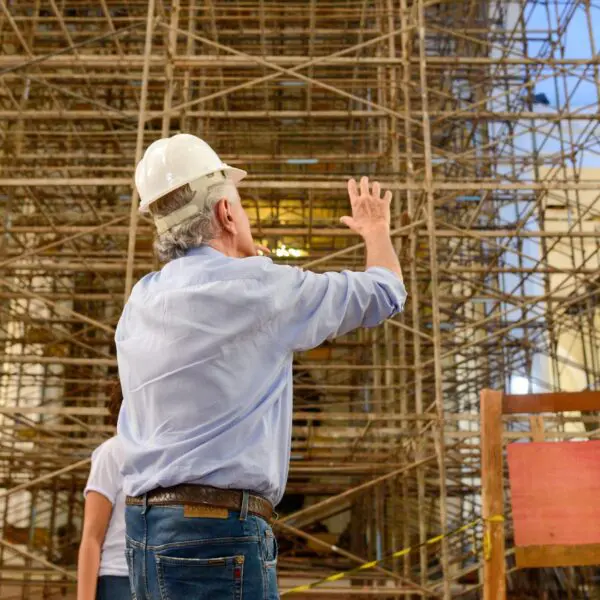 Caiado vistoria obras de restauração da Catedral de Sant'Ana_Secom