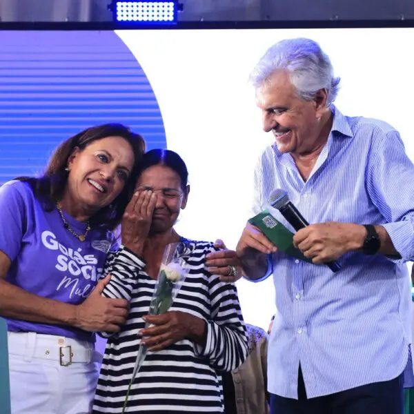 Caido em visita ao evento Goiás Social Mulher