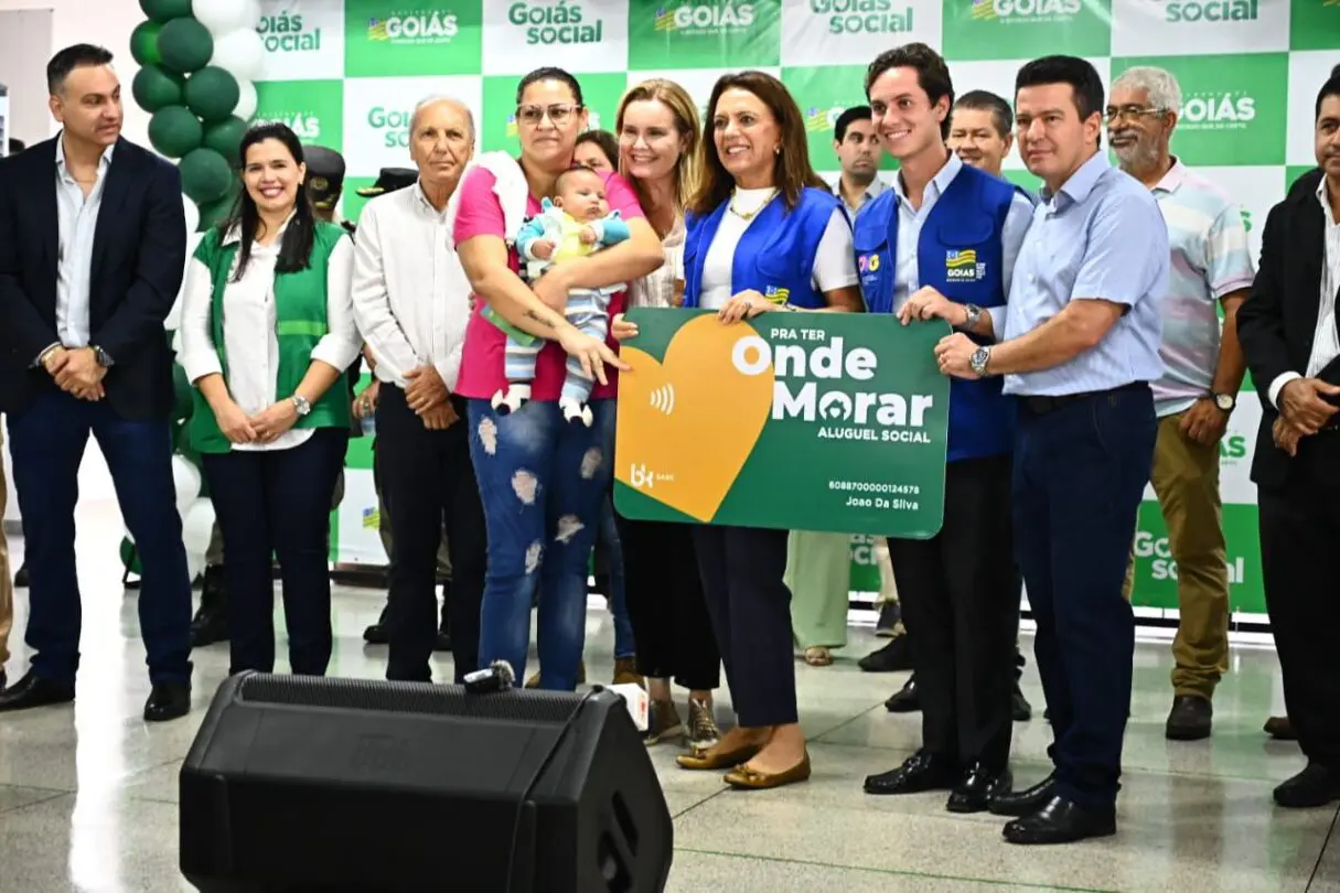 Gracinha Caiado entrega 1,2 mil benefícios em Mineiros