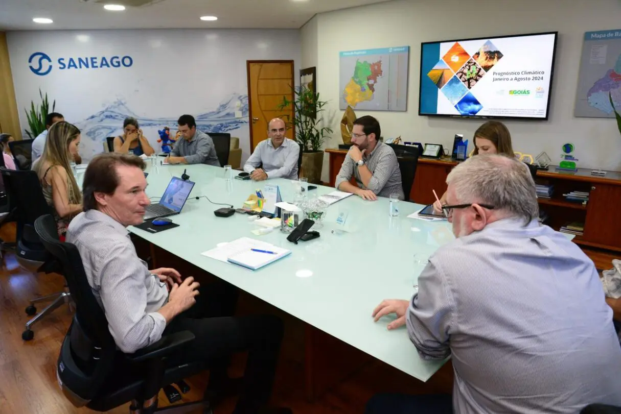 Reunião sobre perído de seca em Goiás