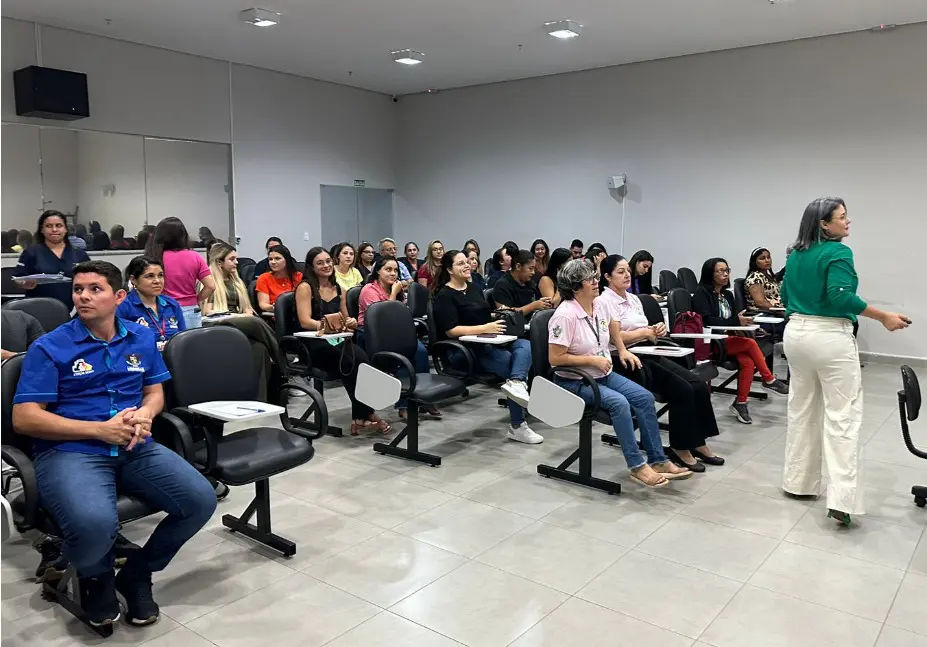 Saúde capacita em Mineiros as equipes do Goiás Todo Rosa