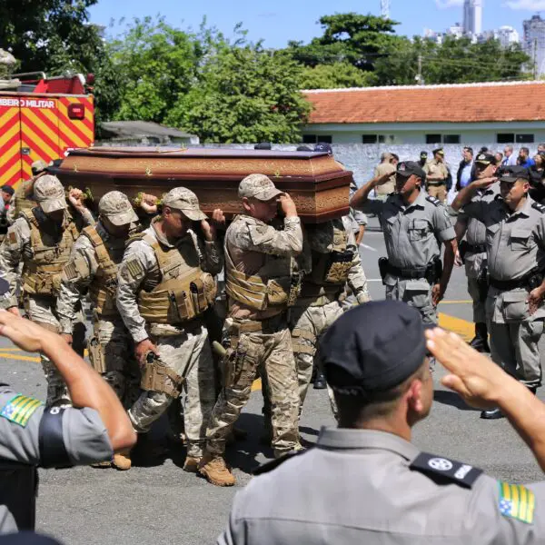 Caiado se solidariza com famílias de policiais mortos em acidente