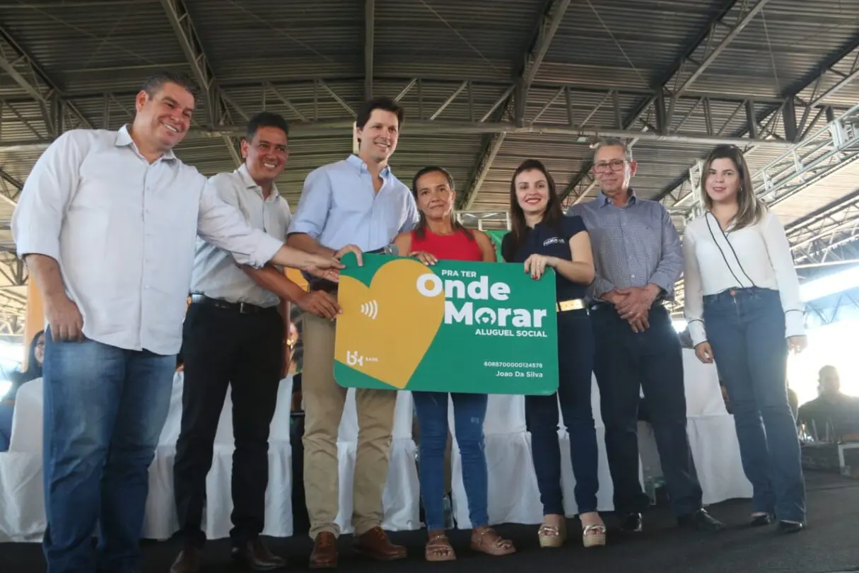 Daniel Vilela em Uruaçu para entrega do Aluguel Social_Jota Eurípedes