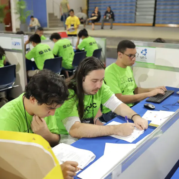 Goianos vão à final de concurso de programação, no Cazaquistão