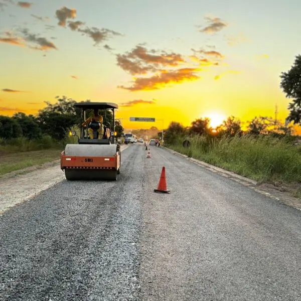 Revitalização da GO-108 chega a 77% de execução, entre Posse e Guarani de Goiás