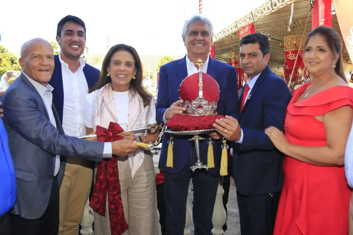 Ronaldo e Gracinha Caiado prestigiam Festa do Divino e Cavalhadas em Jaraguá