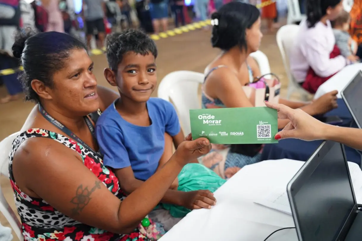 Mais de 1,5 mil cartões do Aluguel Social são entregues