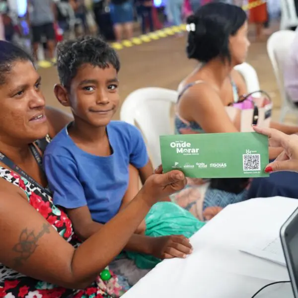 Mais de 1,5 mil cartões do Aluguel Social são entregues