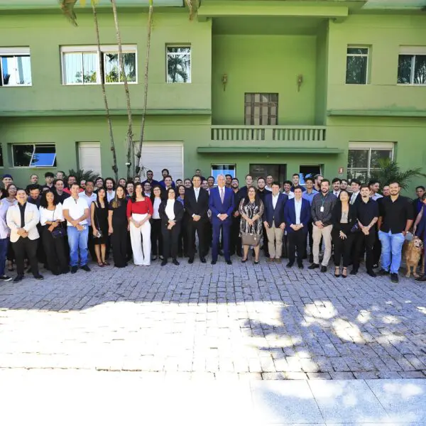 Governador recebe músicos da Orquestra Sinfônica Jovem de Goiás