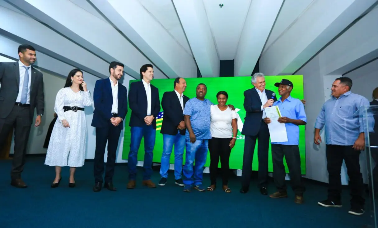 Governo entrega títulos de terra a famílias do nordeste goiano_Secom