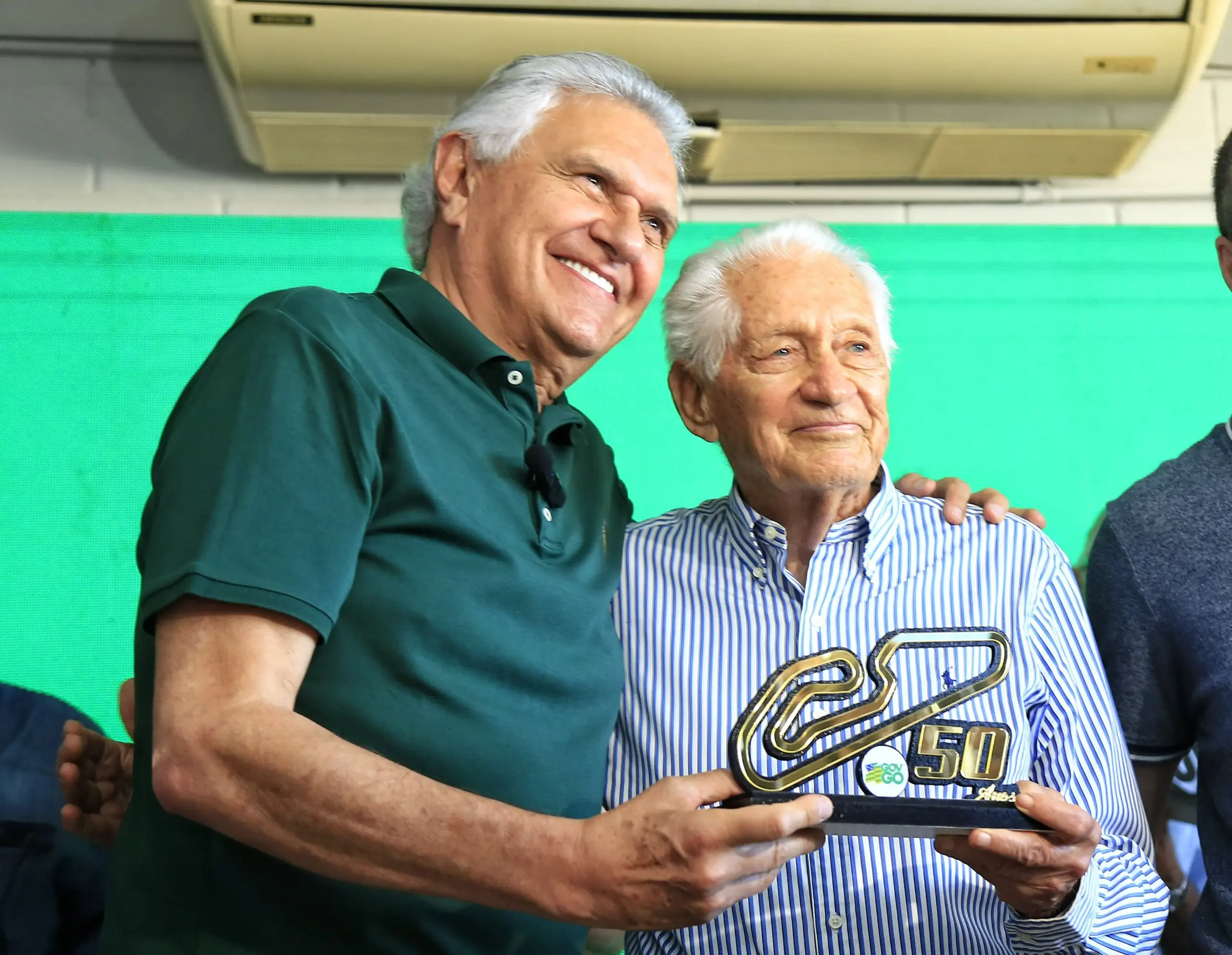 Caiado participa do aniversário de 50 anos do Autódromo Internacional de Goiânia