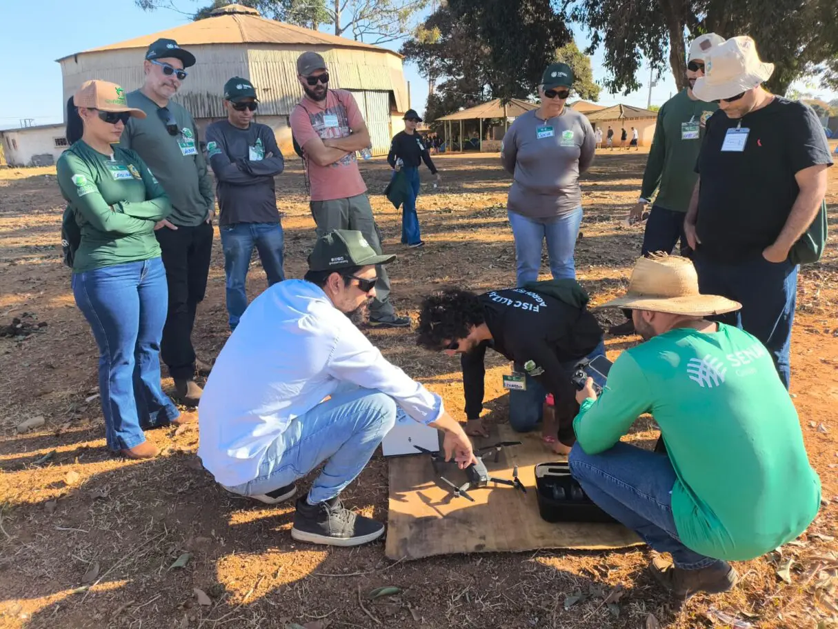 Treinamento para uso de drones na defesa agropecuária de Goiás