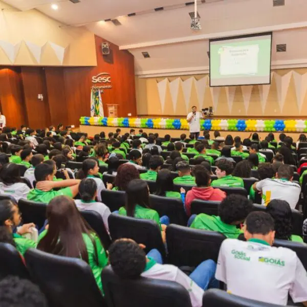 Partiipantes do Aprendizes da Matemática durante aulão