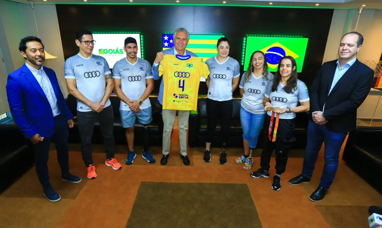 CAIADO E ATLETAS PARALIMPICOS GOIANOS