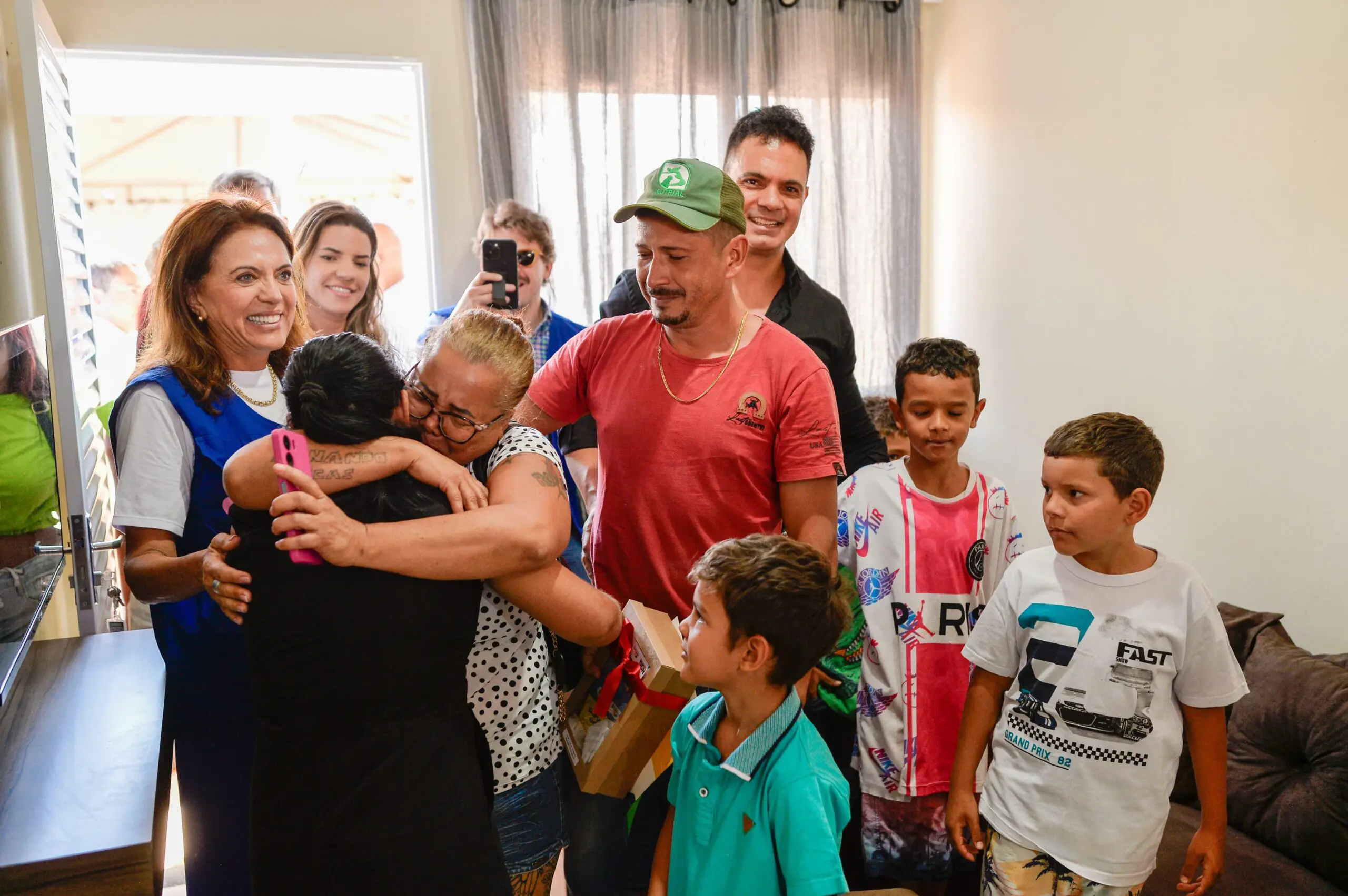 Casas a custo zero_famíia recebe