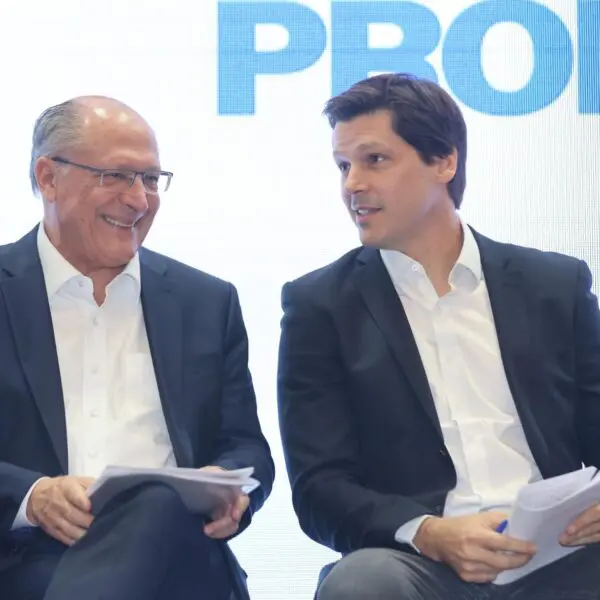 Daniel Vilea e Geraldo Alckmin no lançamento do programa Brasil Mais Produtivo-Jota Eurípedes