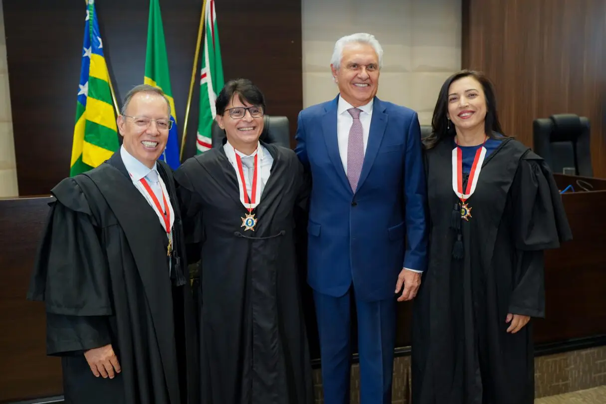 Ronaldo Caiada na posse de Desembargadores