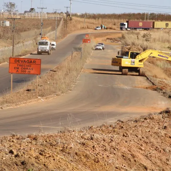 Obras do Viaduto de Contorno do DAIA