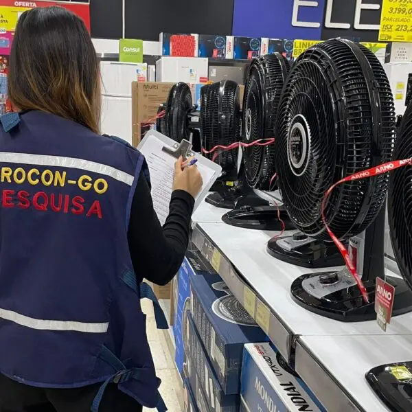 Procon constata variação de até 65% em preços de ventiladores