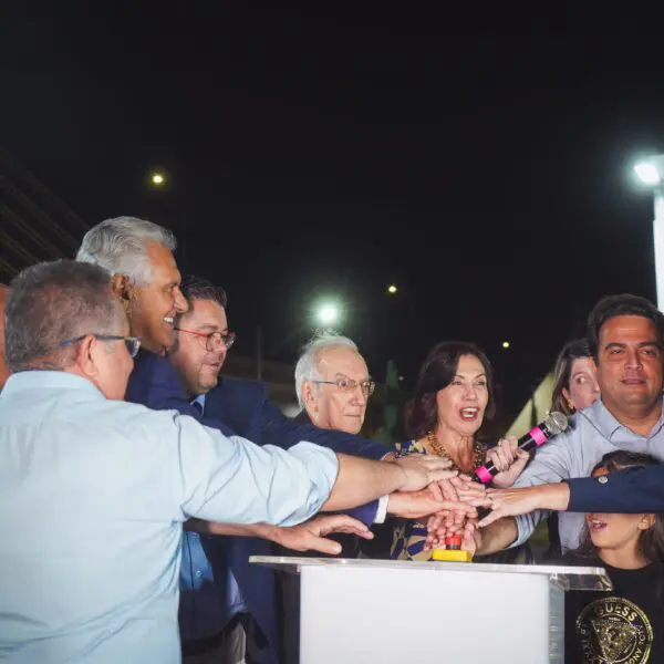 Caiado participa da inauguração do Centro Administrativo Adhemar Santillo, em Anápolis