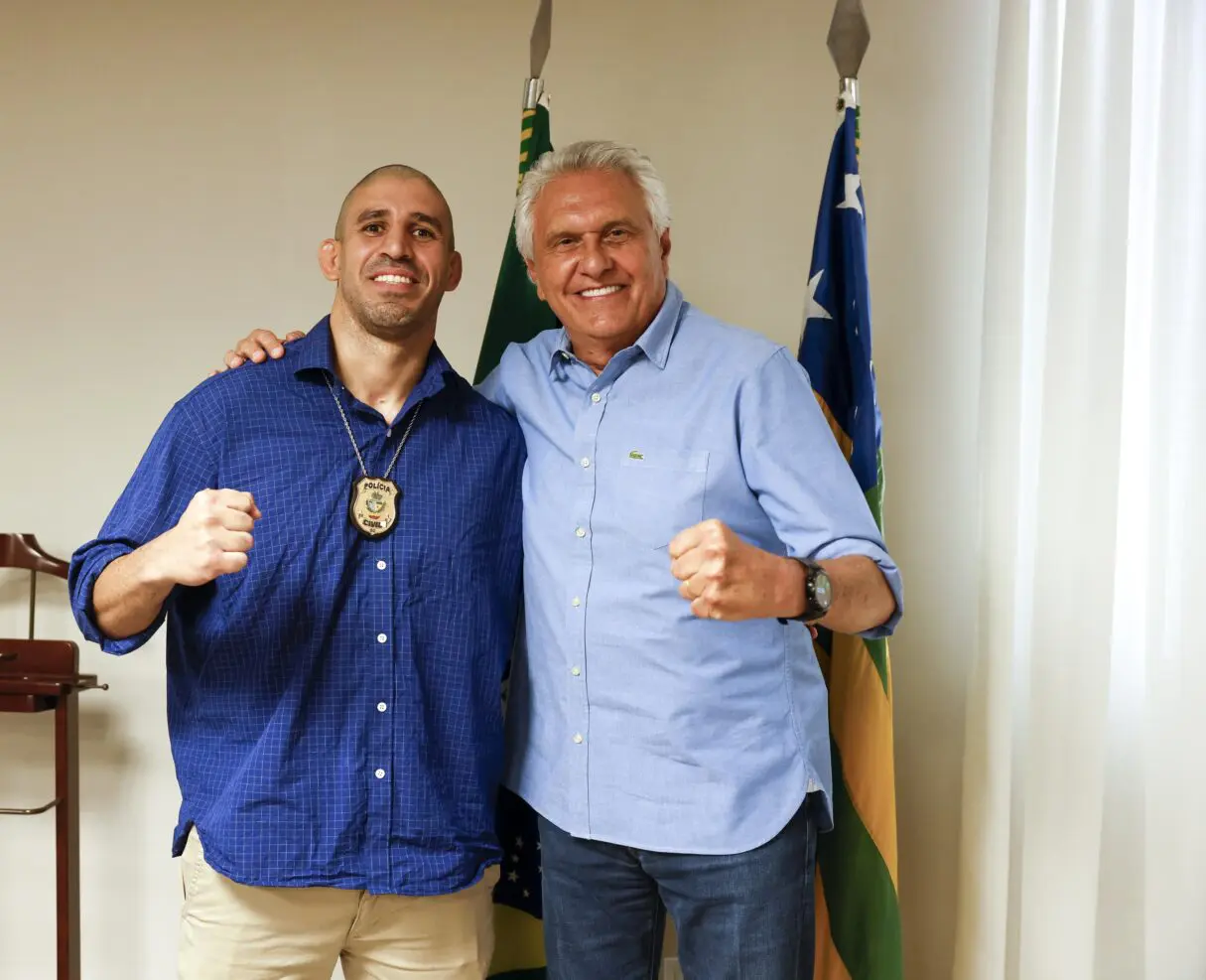 Caiado parabeniza policial campeão no CTD foto Lucas Diener