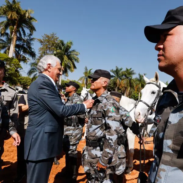 Caiado anuncia promoção de 3,6 mil praças da Polícia Militar