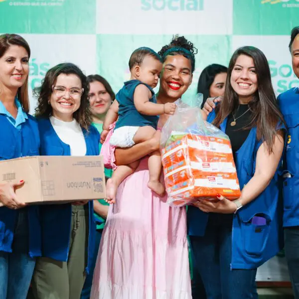 Goiás Social leva atendimentos e benefícios sociais a famílias de Aparecida de Goiânia