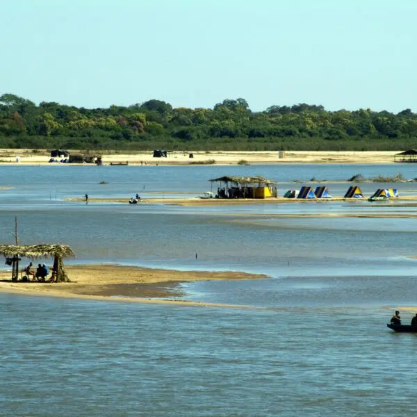 Gigantes do Araguaia movimenta Aruanã