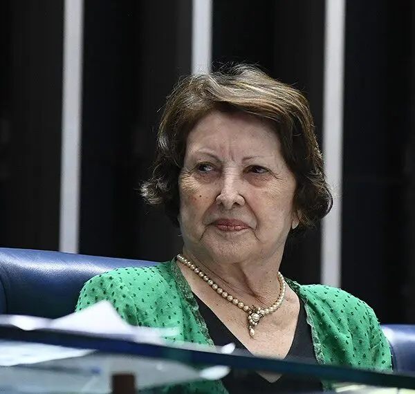 EX-SENADORA MARIA DO CARMO ALVES