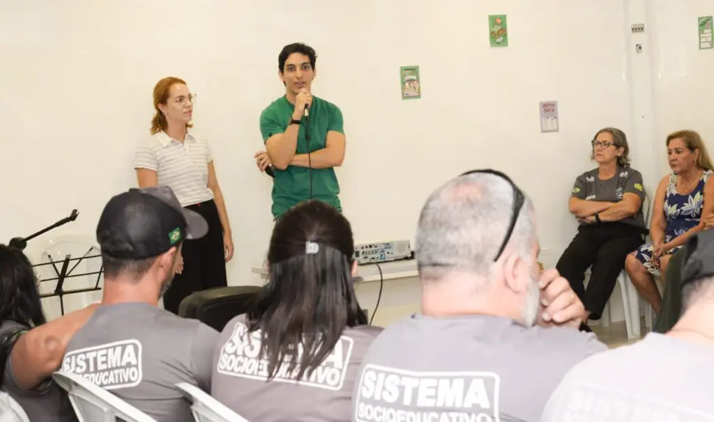 Servidores do Socioeducativo de Goiânia recebem palestras sobre saúde mental