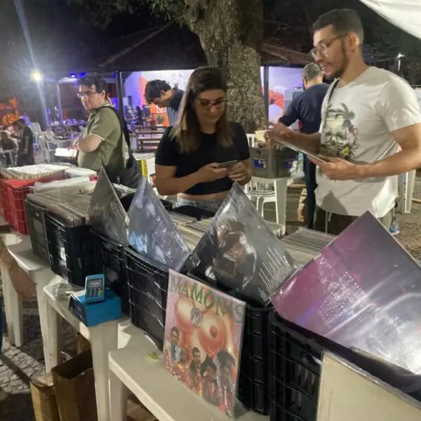 Neste sábado tem feira de vinil no Martim Cererê