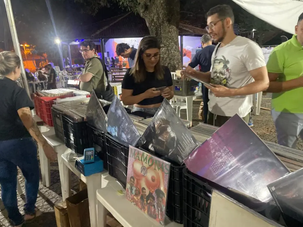 Neste sábado tem feira de vinil no Martim Cererê