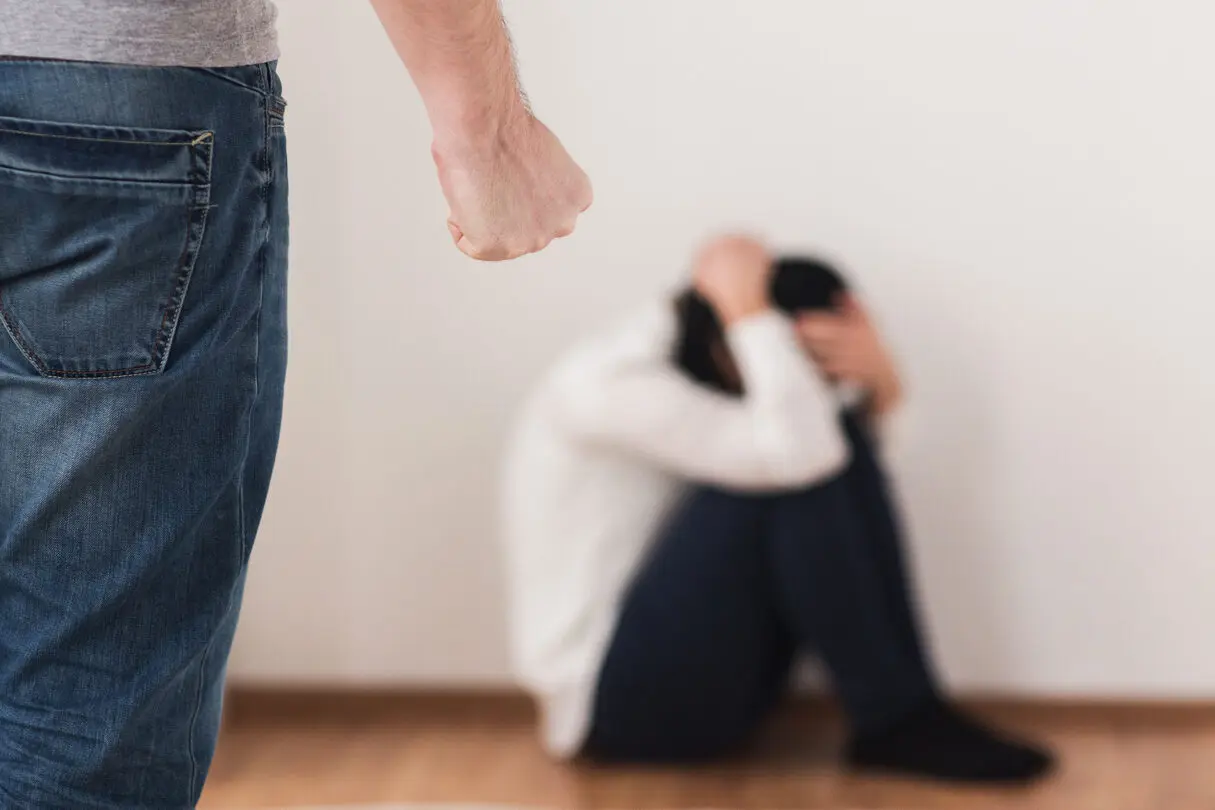 violência contra mulher (Foto: Ingimage)