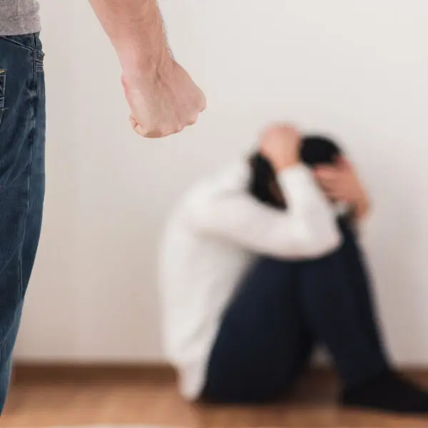 violência contra mulher (Foto: Ingimage)