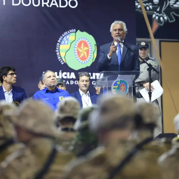 Caiado prestigia formatura de policiais do COD