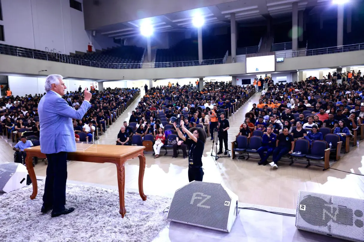 Ronaldo Caiado na abertura de congresso evangélico “As igrejas evangélicas e a igreja Madureira fazem um trabalho no estado que precisa ser reverenciado” (Foto Adalberto Ruchelle)