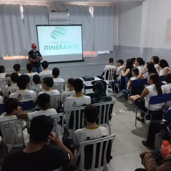 Cine Goiás Itinerante chega a Flores de Goiás com edição especial ao Dia das Crianças