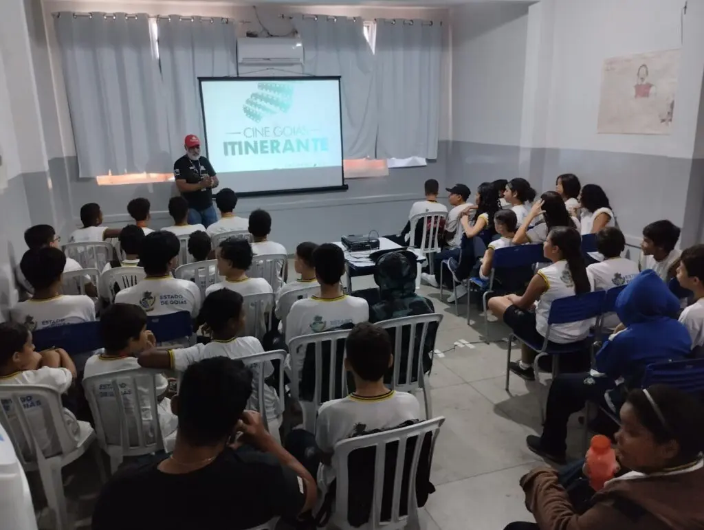 Cine Goiás Itinerante chega a Flores de Goiás com edição especial ao Dia das Crianças